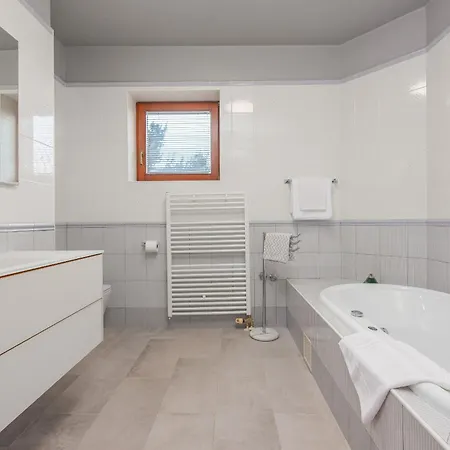 Bruna Zadarvillas Vila Zadar
