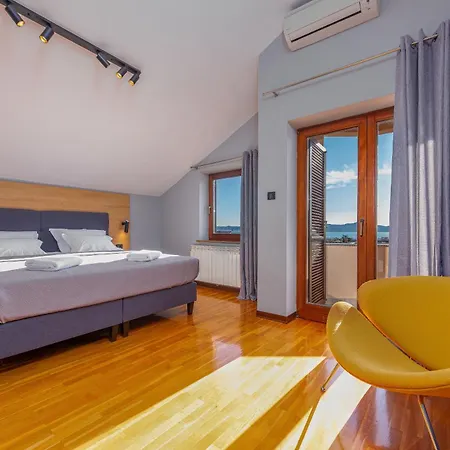 Willa Bruna Zadarvillas *